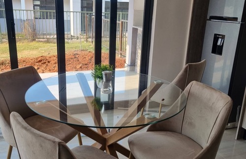 Lusaka Apartment | Charming 2Beds-2Baths Apt Wifi and backup solar in Ibex Hill Kingsland Lusaka5nn