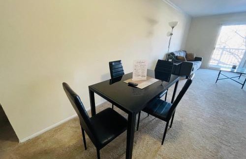 Elkins Park Apartment | Charming 2br 2b In Elkins Park, Parking, Pool