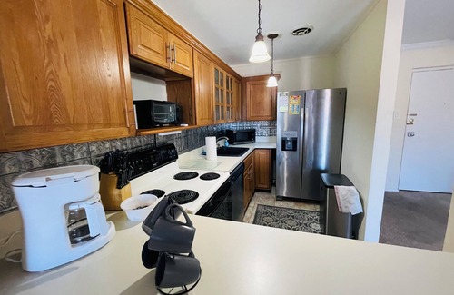 Elkins Park Apartment | Charming 2BR 2B in Elkins Park Monthly Discount