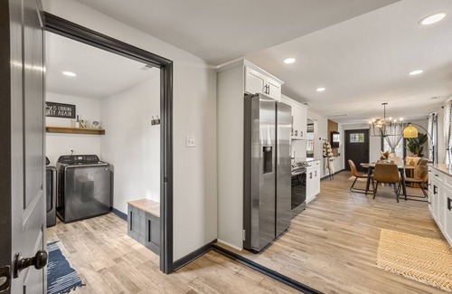 Mosby House | Charming 2br Home w/Outdoor Dining & Fenced Yard