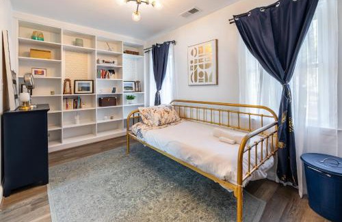 Near Northeast Apartment | Charming 2BR Townhouse with Patio & Parking in DC