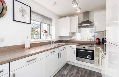 Doncaster House | Charming 3 Bedroom Home with Garden near Doncaster