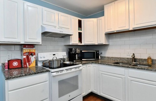 Lawrence House | Charming 3-bed Retreat Near Downtown Indianapolis
