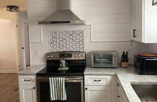 Point Pleasant House | Charming 3-bedroom house in Point Pleasant .Close to Bay Head Beaches.