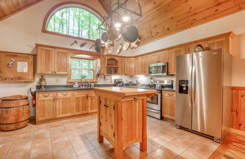 Millville Ski Chalet | "Charming 3-Bedroom Chalet in Harpers Ferry, WV: Perfect Escape"