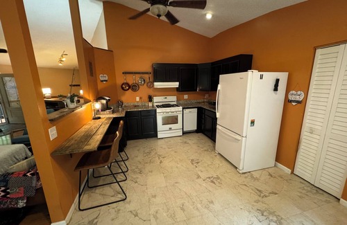 Swannanoa House | Charming 3-bedroom house with AC and WiFi in fabulous Swannanoa