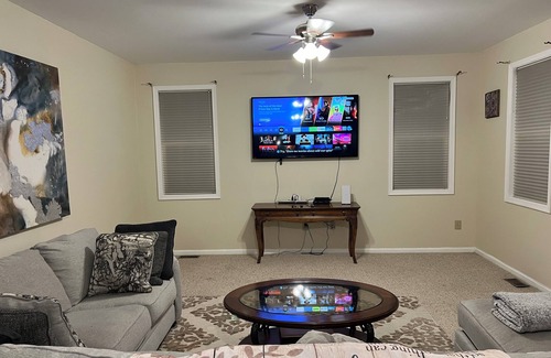 Lawnside House | Charming 3-bedroom house in fabulous Lawnside with WiFi, AC