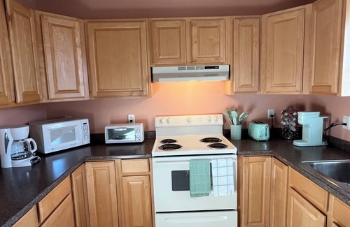 Slaughter Beach House | Charming 3-bedroom house in quiet Slaughter Beach with fenced area for your pet.