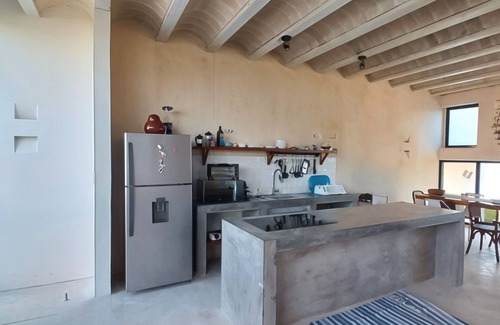 Hunucma House | Charming 3-bedroom house with WiFi and AC in a safe and charming fishermans town