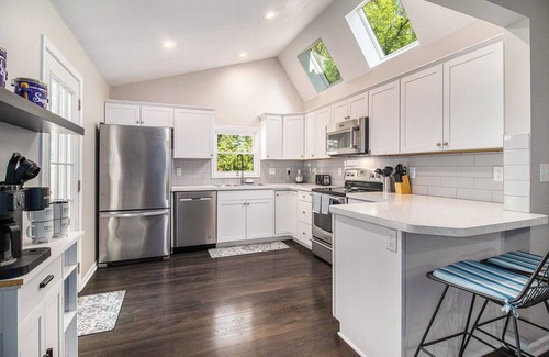 Ottawa House | Charming 3-bedroom house close to Promedica and UToledo