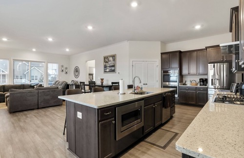 Fayetteville House | Charming 3-bedroom house right on Penn National Golf Course