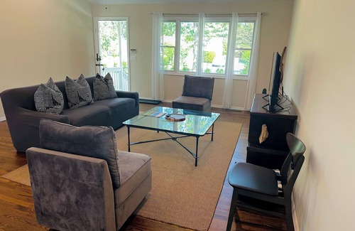 Hampton Bays House | Charming 3-bedroom house in Hampton Bays