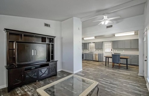 Kenner - Louis Armstrong International Airport House | Charming 3-bedroom house in lovely River Ridge near MSY airport