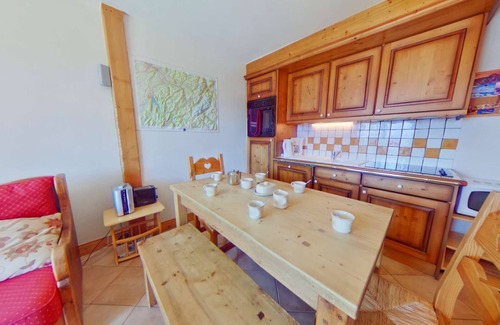 Bisanne 1500 Apartment | Charming 3-Room Apartment with Pool Access, Balcony & Parking - Sleeps 5