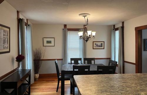 Woodville Apartment | Charming 3BR in centrally located neighborhood