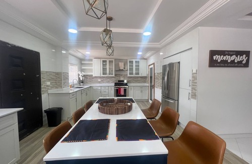 Teshie House | Charming 4-bedroom, 4 and half bathroom house in nice area of Burma Hills, Accra