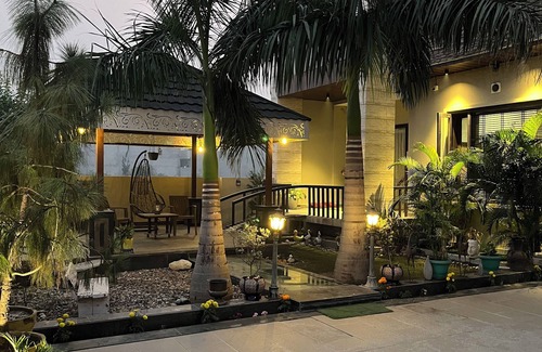 Amritsar House | Charming 4-bedroom bungalow in Amritsar with AC, WiFi.