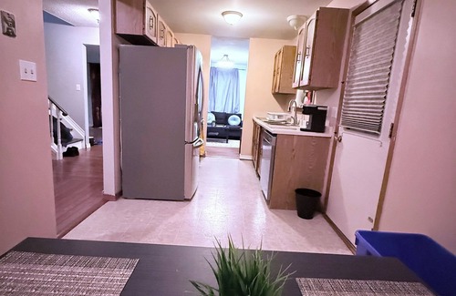 Belleville House | Charming 4-bedroom house in wonderful Belleville with WiFi, AC