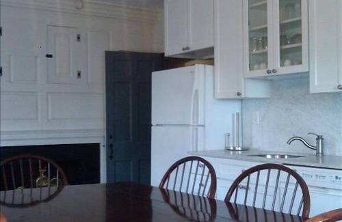 Farmington House | Charming 4 Bedroom Historic House in Farmington, ~CT~