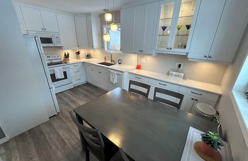 Pinawa House | Charming 4-bedroom house with WiFi and AC in beautiful Pinawa