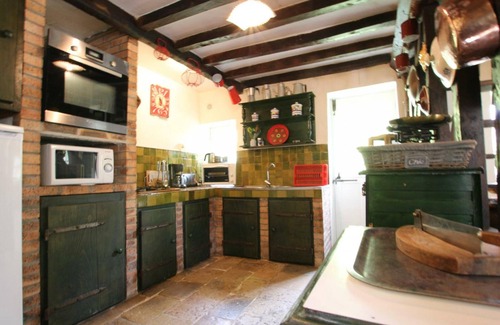 Jullouville Cottage | Charming 4-Person Cottage with Thatch Roof, Fireplace, Near Pond, Pet-Friendly