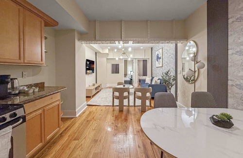 Old City Apartment | Charming 4BD Home | Old City | Near Attractions