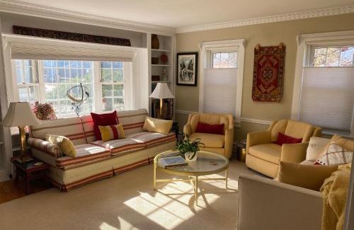 Keene House | Charming 4BR colonial close to downtown