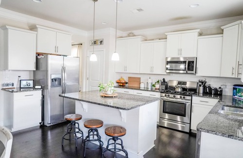 Powdersville House | Charming 5 Bedroom Spacious Home 12 mins to Downtown Greenville