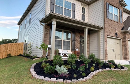 Powdersville House | Charming 5 Bedroom spacious Home (sleeps 12-14)