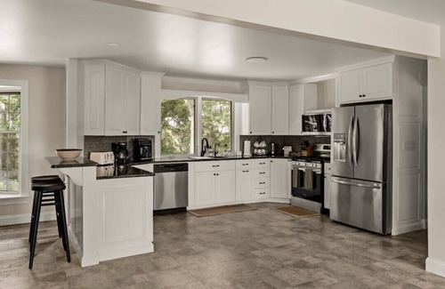 New Holland Other | Charming 5-bedroom Home in welcoming Lancaster County, Hot Tub
