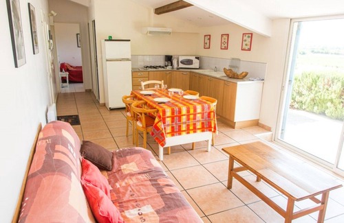Cazouls-les-Beziers House | Charming air-conditioned house on estate with heated swimming pool