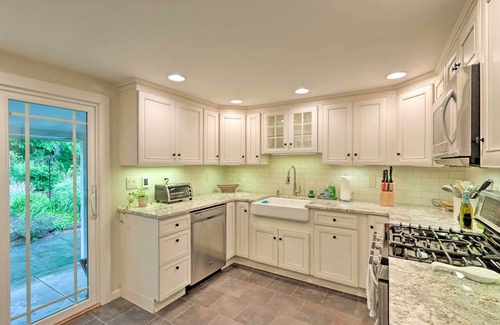 Stockton House | Charming Abode w/Patio - Walk to Town + River!