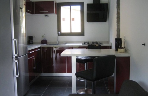 Sainte-Anne Apartment | Charming accommodation with swimming pool, large terrace, private garden, in the East
