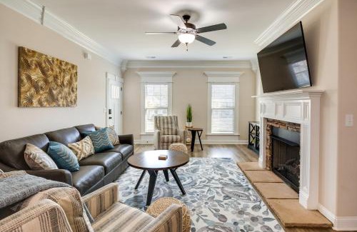 Owens Cross Roads House | Charming Alabama Retreat with Private Patio!