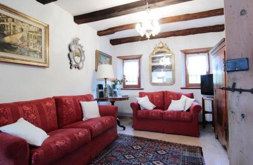 Chies House | Charming Alpine Retreat for 9