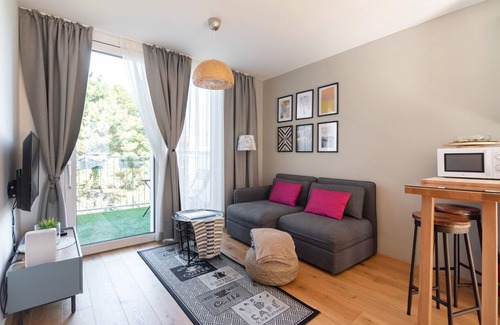 Donaustadt Apartment | Charming and quiet roof apartment, next to VIC, UNO, Danube and U1