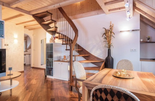 Collalbo Apartment | Charming Apartment "Sahara" in Villa Anina with Pool