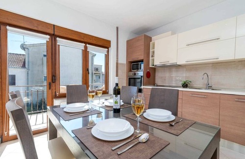 Okrug Gornji Apartment | Charming Apartment Domi