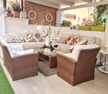 Calasetta Apartment | Charming Apartment Calasetta + Garden