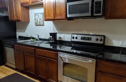 Midtown Crossing Condo | Charming Apartment in Midtown Omaha