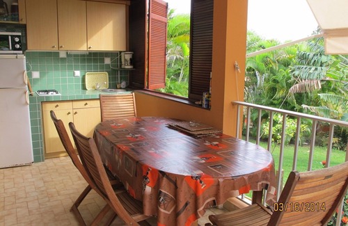 Sainte-Anne Apartment | Charming apartment in villa near the beach