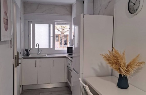 El Pilar Apartment | Charming Apartment up to 4 persons 3 min to Metro