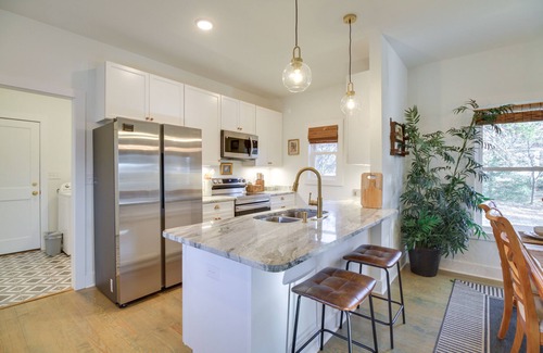 Appomattox House | Charming Appomattox Home: Half-Mi to Main Street!