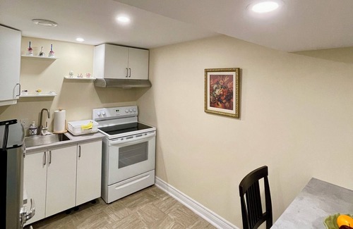 St. Davids Bed & Breakfast | Charming B&B with WiFi/Kitchenette and AC in Marvelous Niagara-on-the-Lake