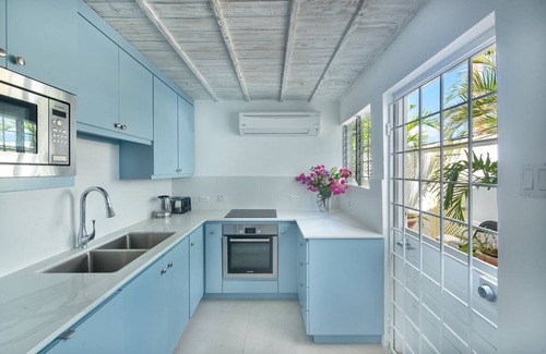 Mullins Villa | Charming Beachfront Villa - Sunset Reach (2 bed)