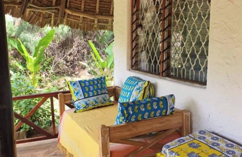 Ukunda House | Charming beachfront 4-bedroom cottage in Msambweni, 45 minutes from Diani.