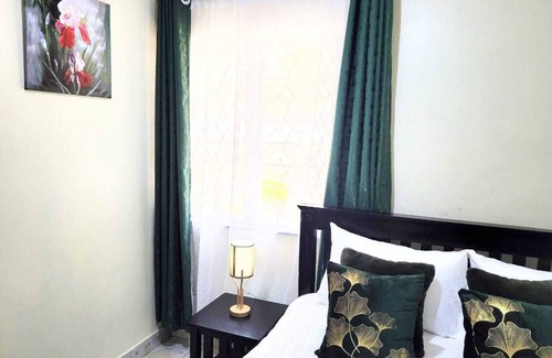 Biashara Bed & Breakfast | Charming bed & breakfast in welcoming Nakuru with WiFi, AC