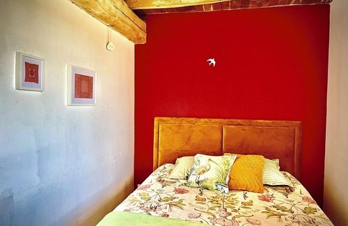 Loubens-Lauragais Bed & Breakfast | Charming bed and breakfast 30' from Toulouse * Pets welcome!