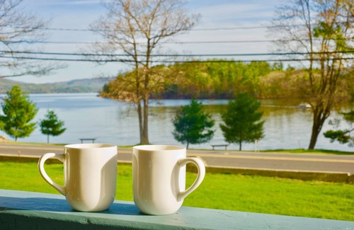 Bristol House | Charming Bungalo Village Cottage on Newfound Lake