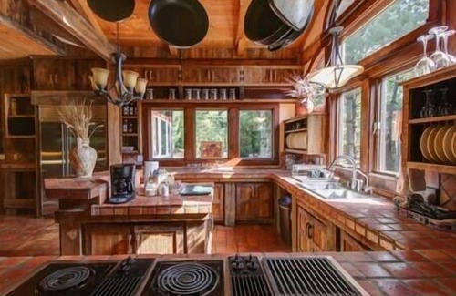 Franklin Apartment | Charming Bunkhouse at Dark Horse Estate